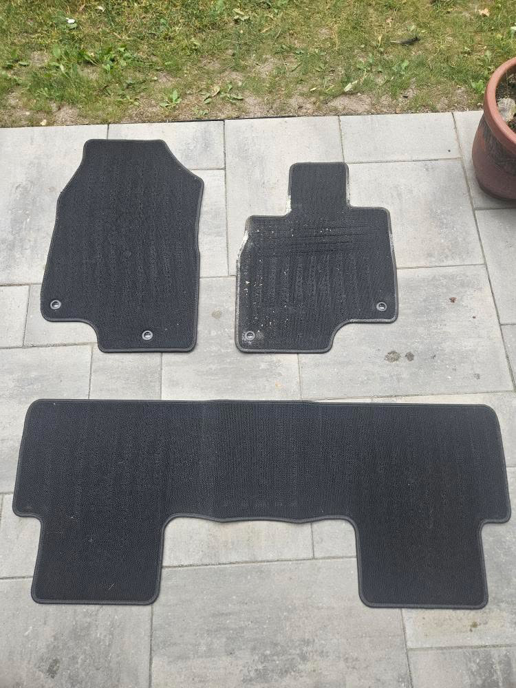 Carpet mats — before